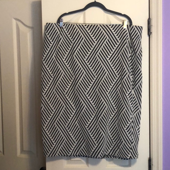 Lane Bryant Dresses & Skirts - Lane Bryant 24 pencil skirt Lane Bryant Dresses & Skirts - Lane Bryant 24 pencil skirt